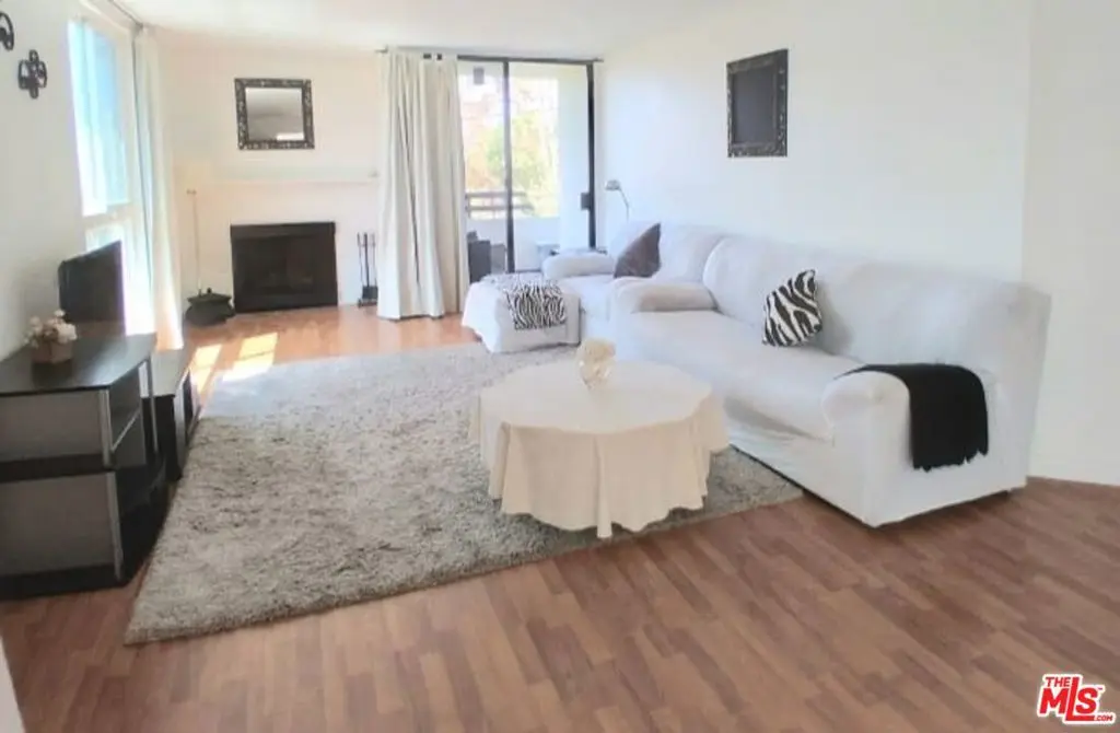 911 N Kings Road 310, West Hollywood, CA — listing photo 1
