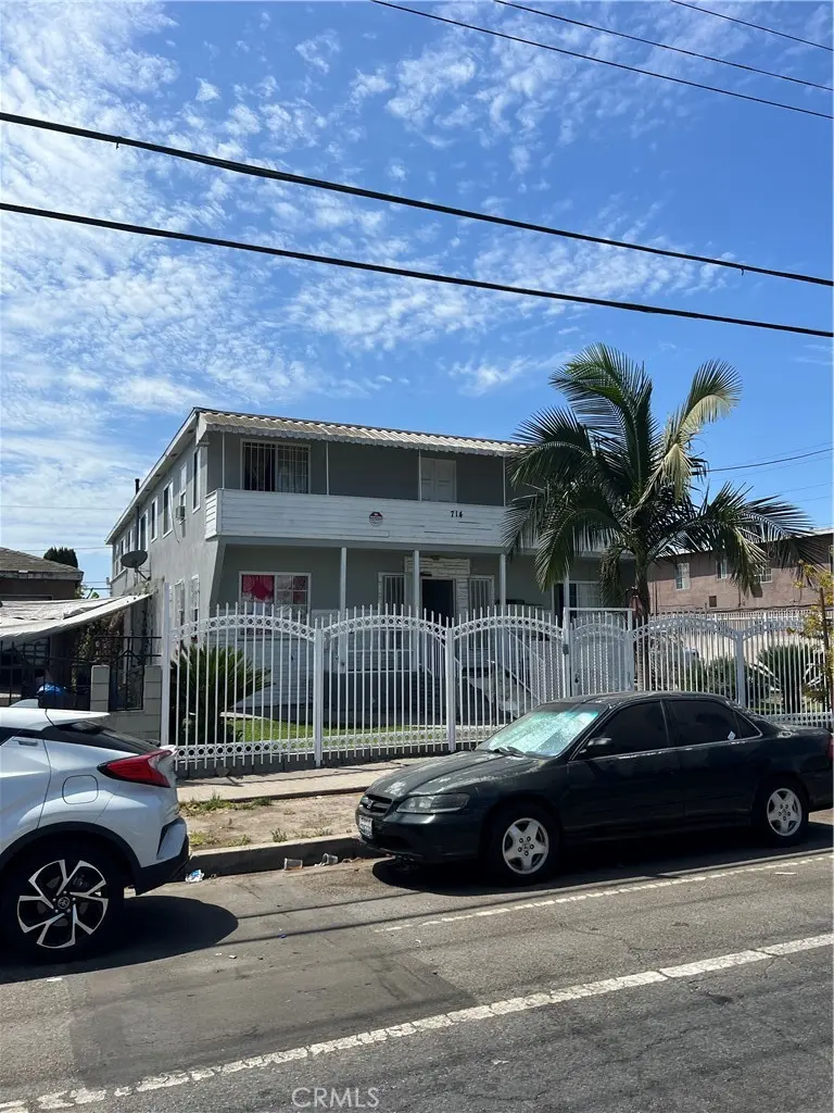 Apartment for sale at 714 E 108th, Los Angeles, CA