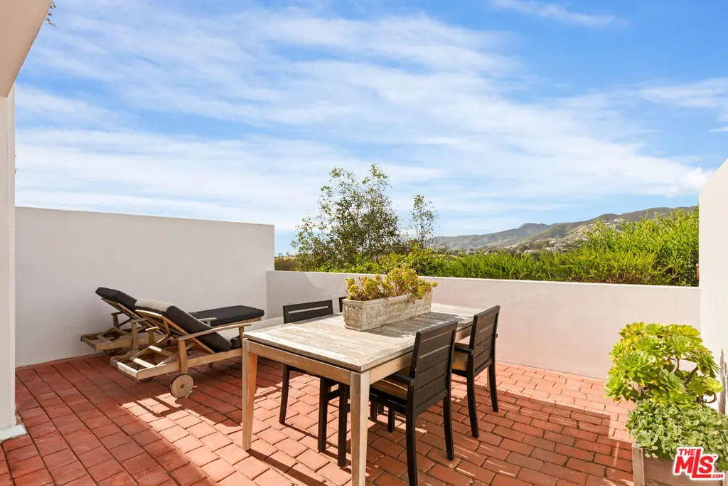 29221 Heathercliff Road 13, Malibu, CA — listing photo 1