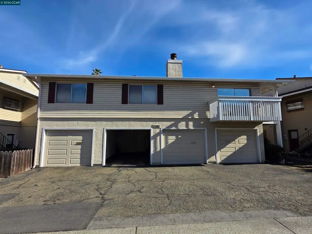 Condominium for sale at 2581 El Portal Dr C, San Pablo, CA featuring 2 beds and 3 baths