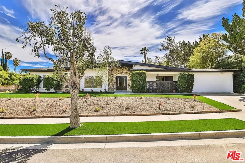 23540 Kivik St, Woodland Hills, CA — listing photo 1