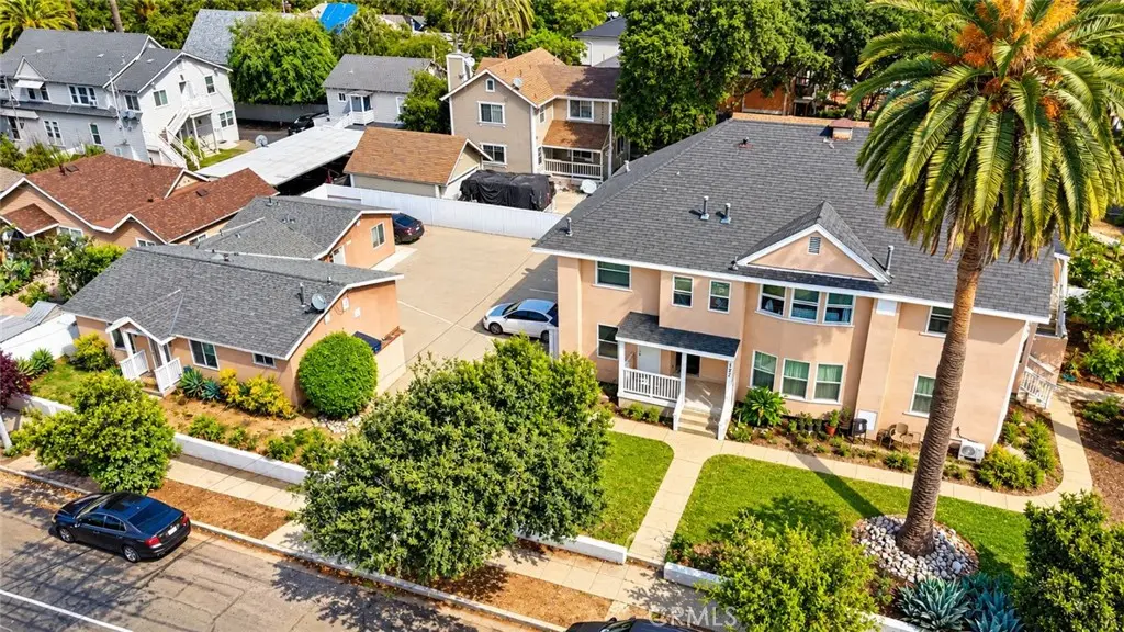 Apartment for sale at 481 Lincoln Avenue, Pasadena, CA