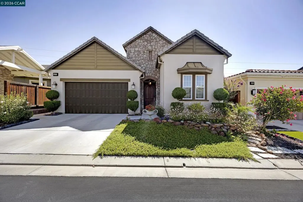 Single Family Residence for sale at 1577 Chianti Ln, Brentwood, CA featuring 2 beds and 2 baths