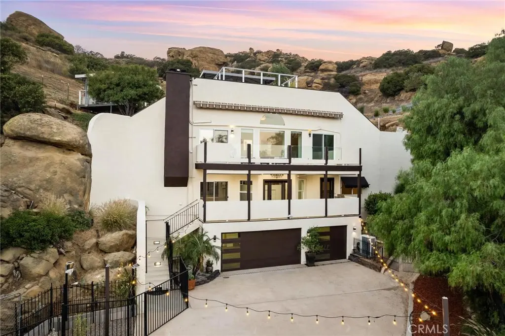 22870 Trigger Street, Chatsworth, CA — listing photo 1