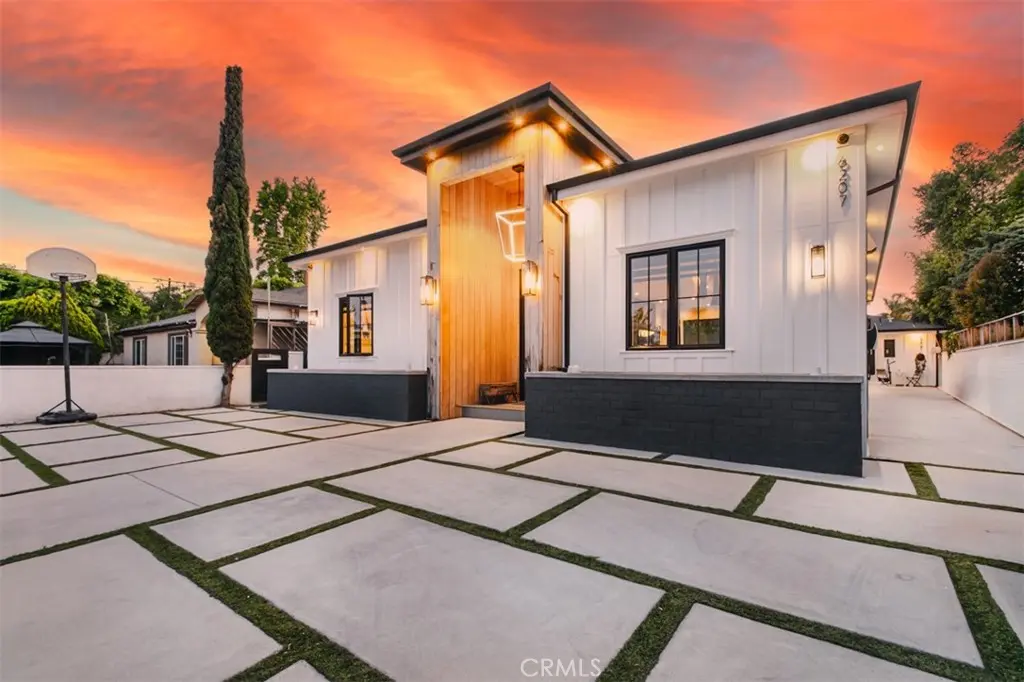 6207 Babcock, North Hollywood, CA — listing photo 1