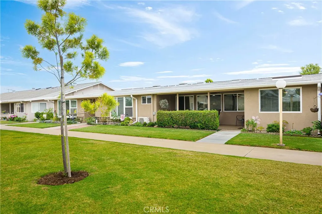 1100 Brookline Road 222K, Seal Beach, CA — listing photo 1