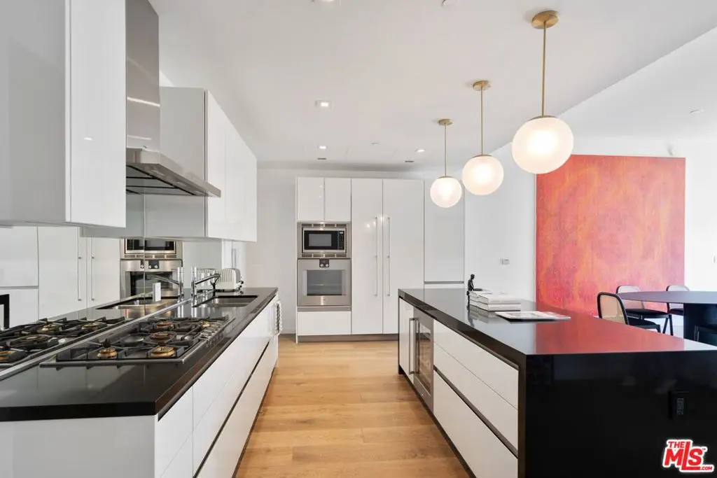 Condominium for rent at 9000 W 3rd Street 106, Los Angeles, CA featuring 2 beds and 3 baths