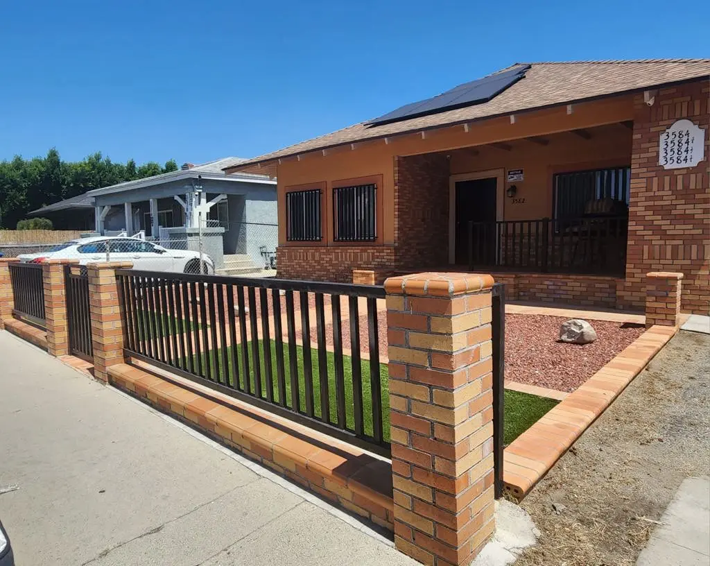 Residential Lease for rent at 3582 S Budlong Avenue, Los Angeles, Los Angeles County, CA featuring 5 beds and 5 baths