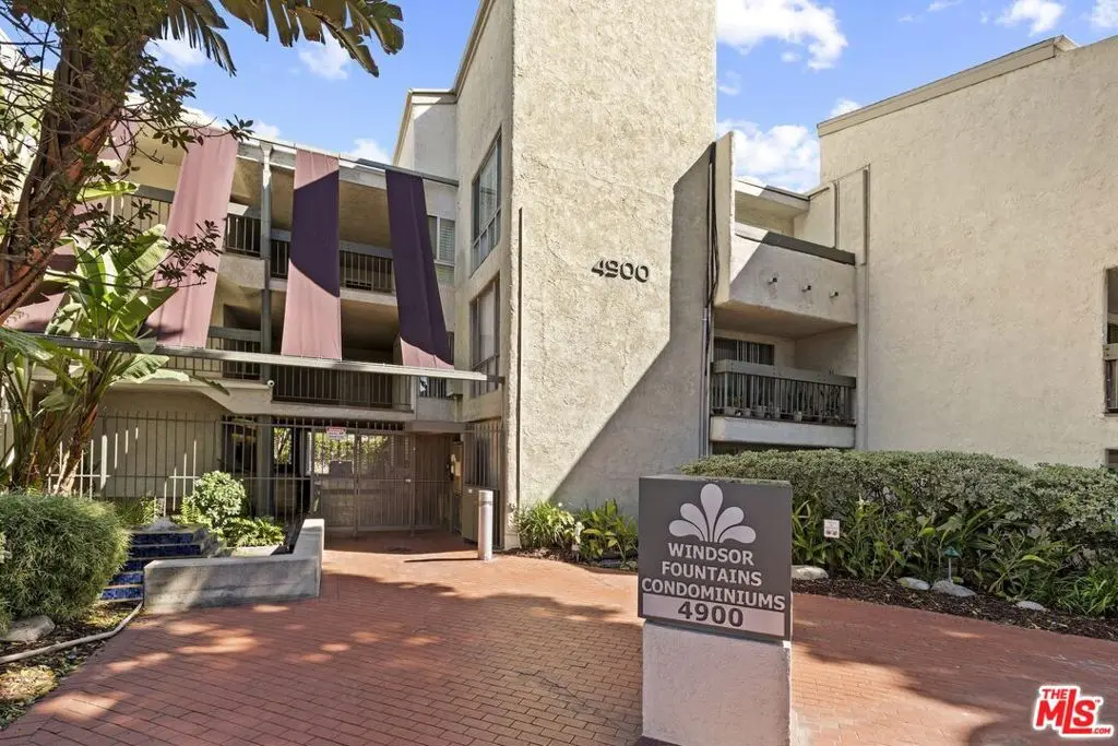 Residential Lease for rent at 4900 Overland Avenue 178, Culver City, Los Angeles County, CA featuring 2 beds and 2 baths