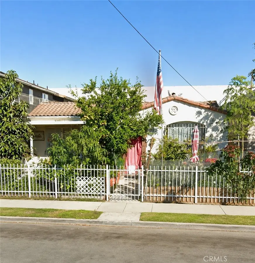 Triplex for sale at 925 E 32nd Street, Los Angeles, CA