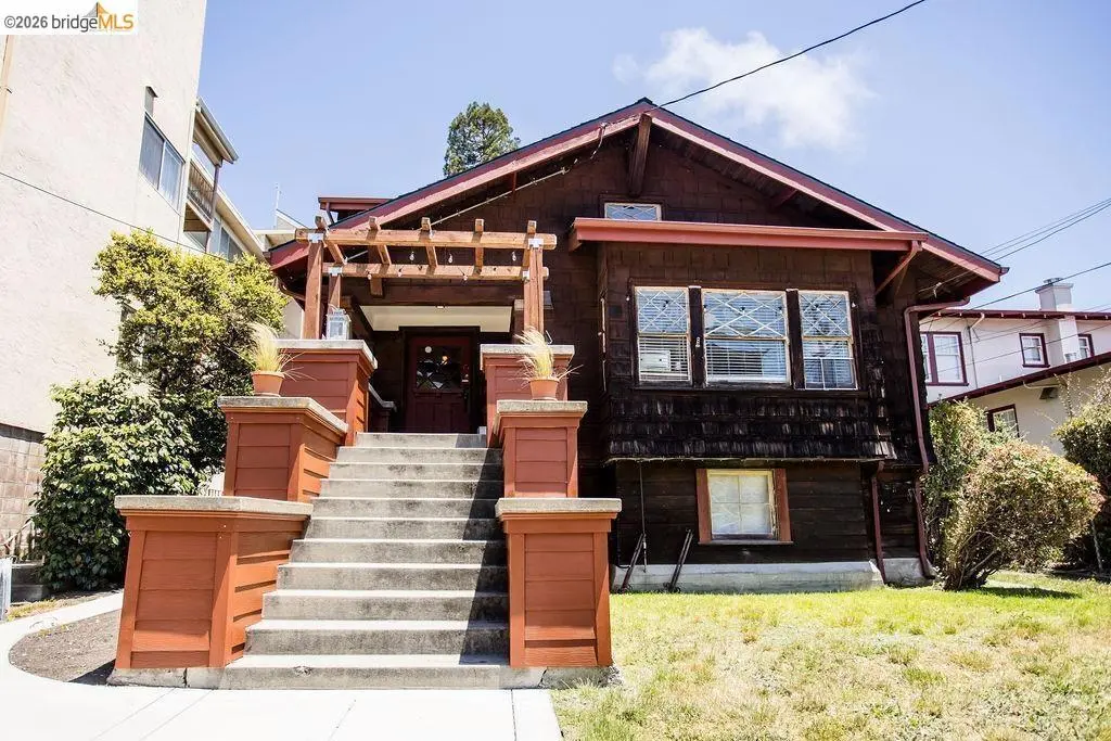 Triplex for sale at 1643 Oxford ST, Berkeley, CA