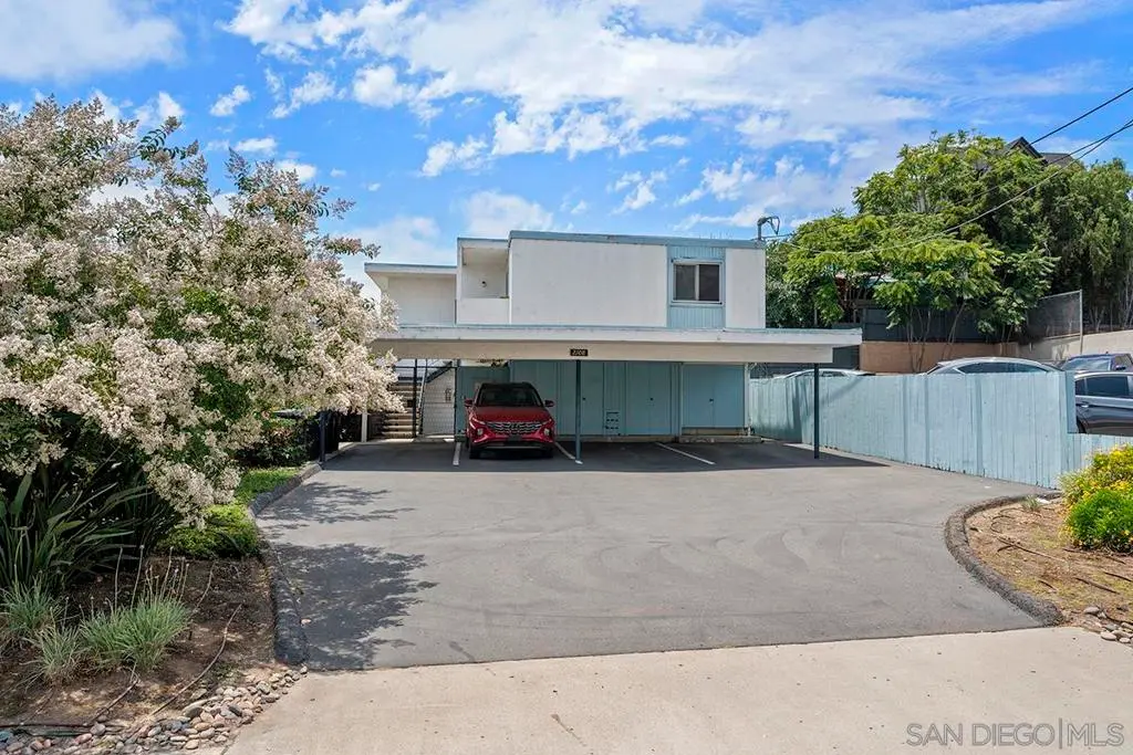 Single Family Residence for rent at 2108 3rd Ave 2, San Diego, CA featuring 2 beds and 1 bath