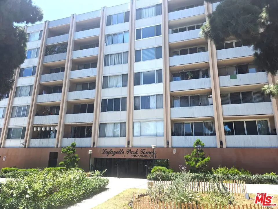 Condominium for sale at 421 S La Fayette Park Place 712, Los Angeles, CA featuring 1 bed and 1 bath