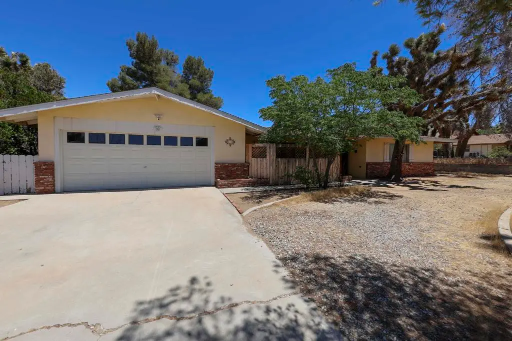 7603 Fox Trail, Yucca Valley, CA — listing photo 1