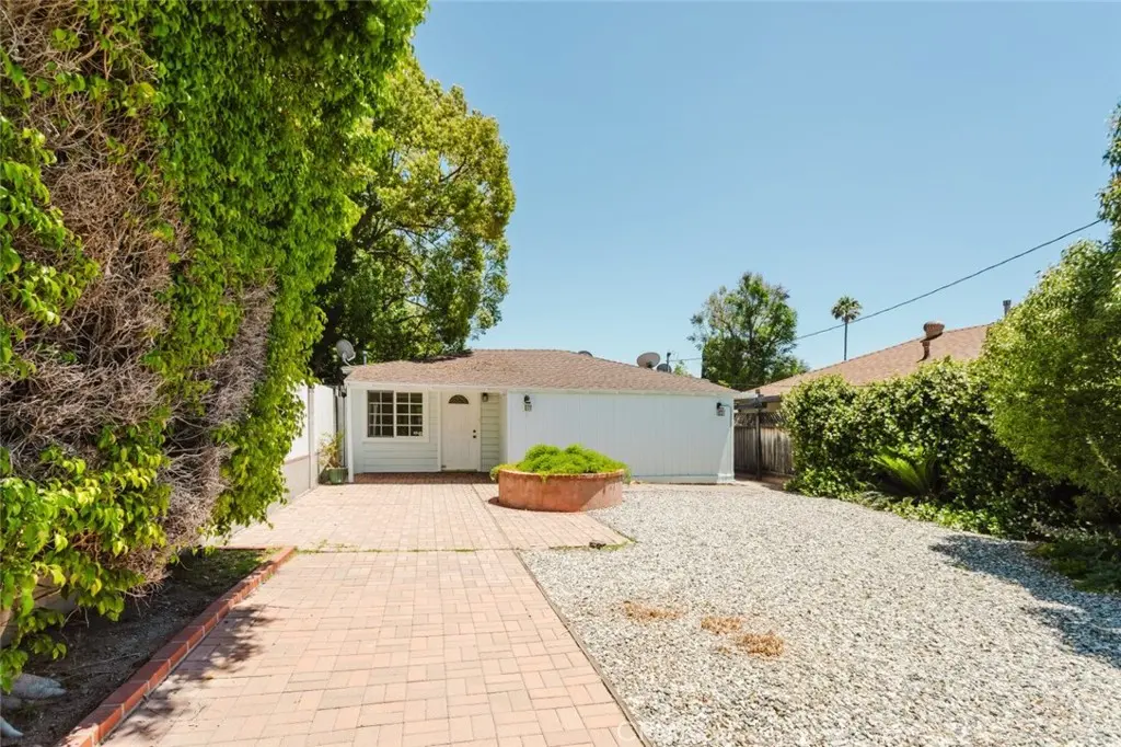 4334 Pennsylvania Avenue, La Crescenta, CA — listing photo 1