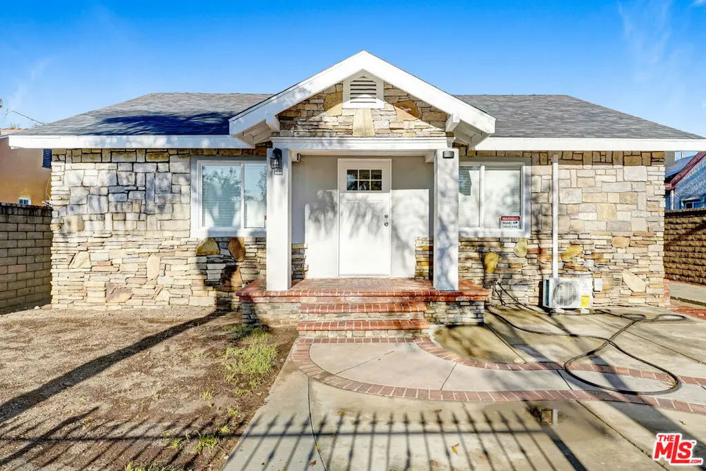 Residential Lease for rent at 845 N Hagar Street, San Fernando, Los Angeles County, CA featuring 3 beds and 2 baths
