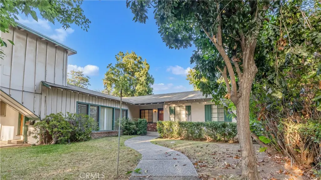 154 S Lima Street, Sierra Madre, CA — listing photo 1
