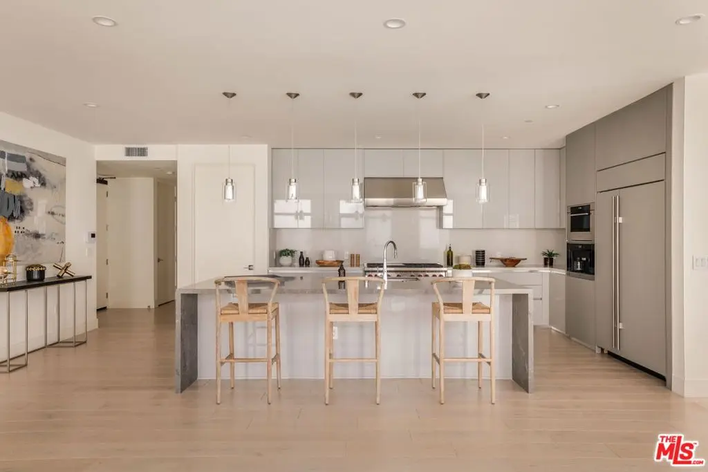 Condominium for sale at 425 N Palm Drive 202, Beverly Hills, CA featuring 3 beds and 4 baths