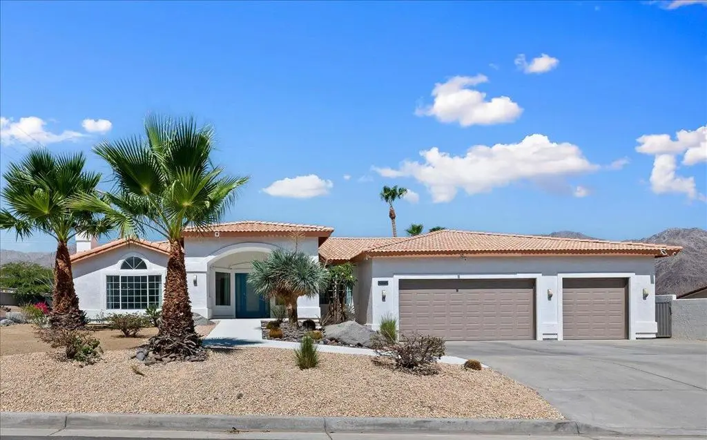 Residential Lease for rent at 53245 Avenida Martinez, La Quinta, Riverside County, CA featuring 6 beds and 4 baths