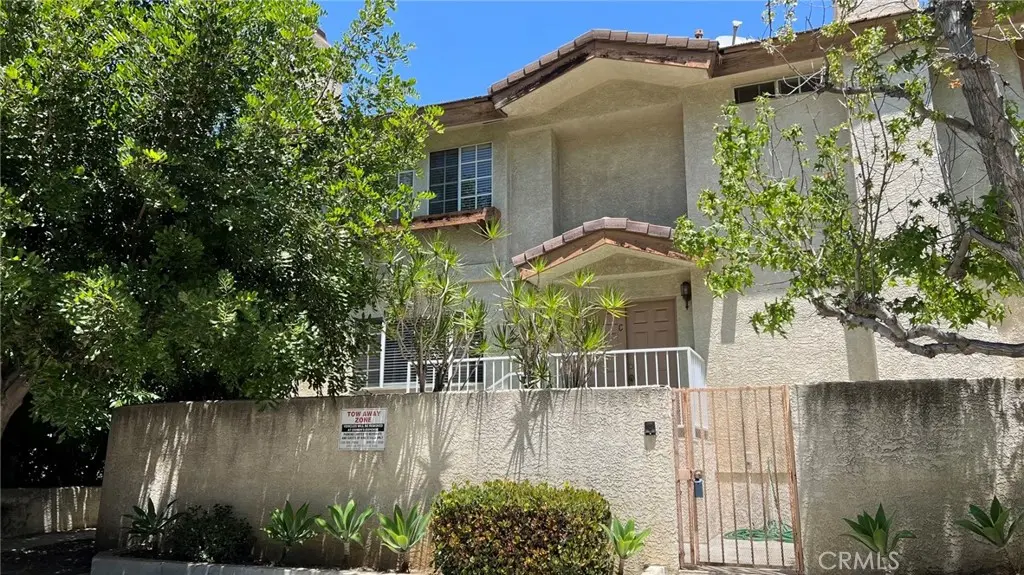 Townhouse for rent at 1037 Sunset Boulevard C, Arcadia, CA featuring 3 beds and 3 baths