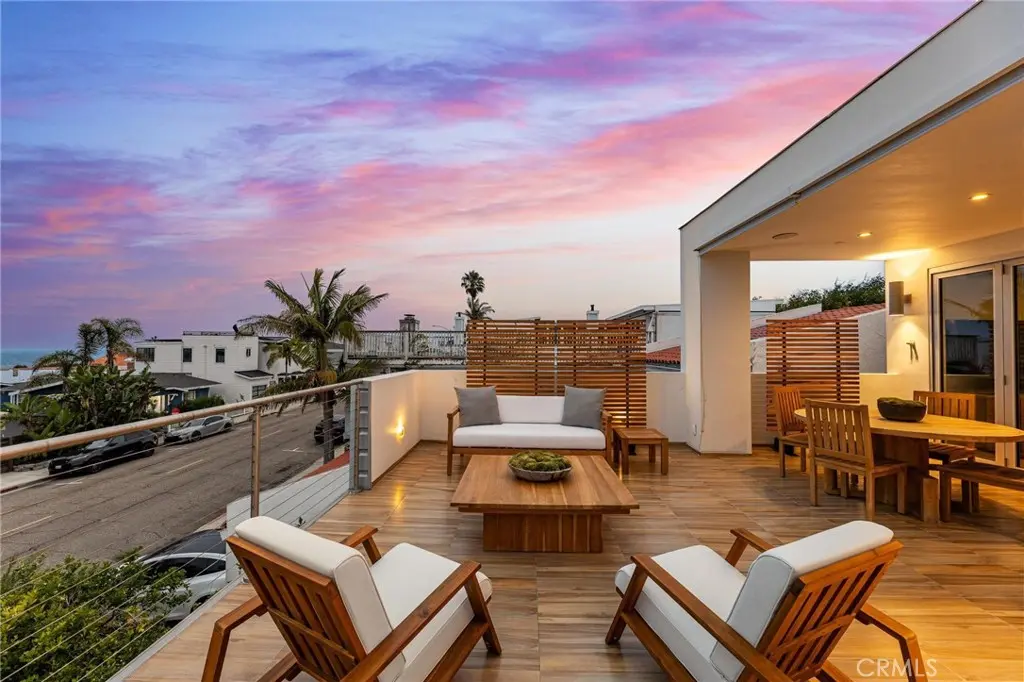 2434 Manhattan Avenue, Hermosa Beach, CA — listing photo 1