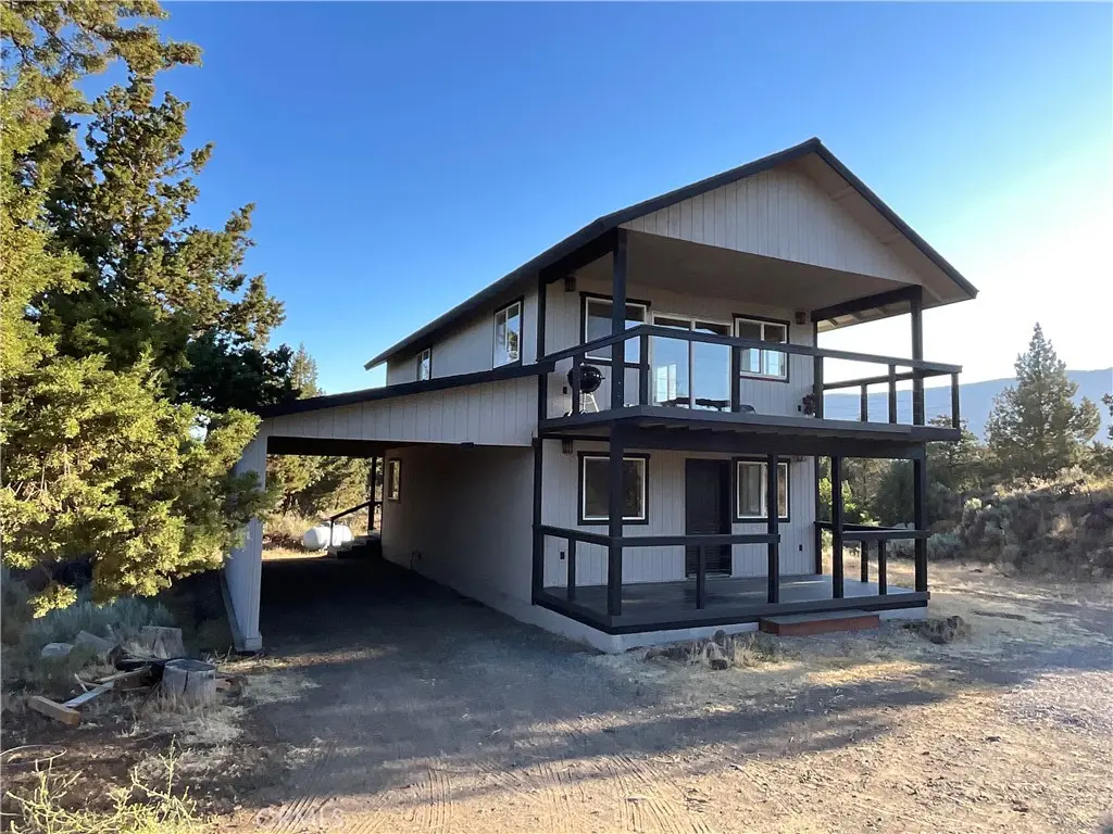 13730 Feldman, Montague, CA — listing photo 1