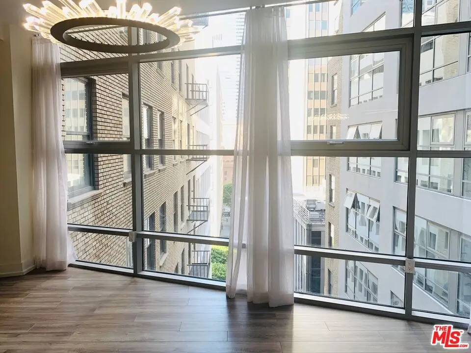 Residential Lease for rent at 727 W 7th Street 911, Los Angeles, Los Angeles County, CA featuring 2 beds and 2 baths