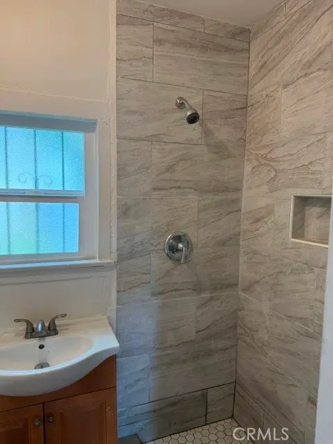 Residential Lease for rent at 11116 Concert Street, El Monte, Los Angeles County, CA and 1 bath