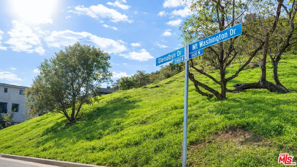 4011 N Glenalbyn Drive, Los Angeles, CA — listing photo 1