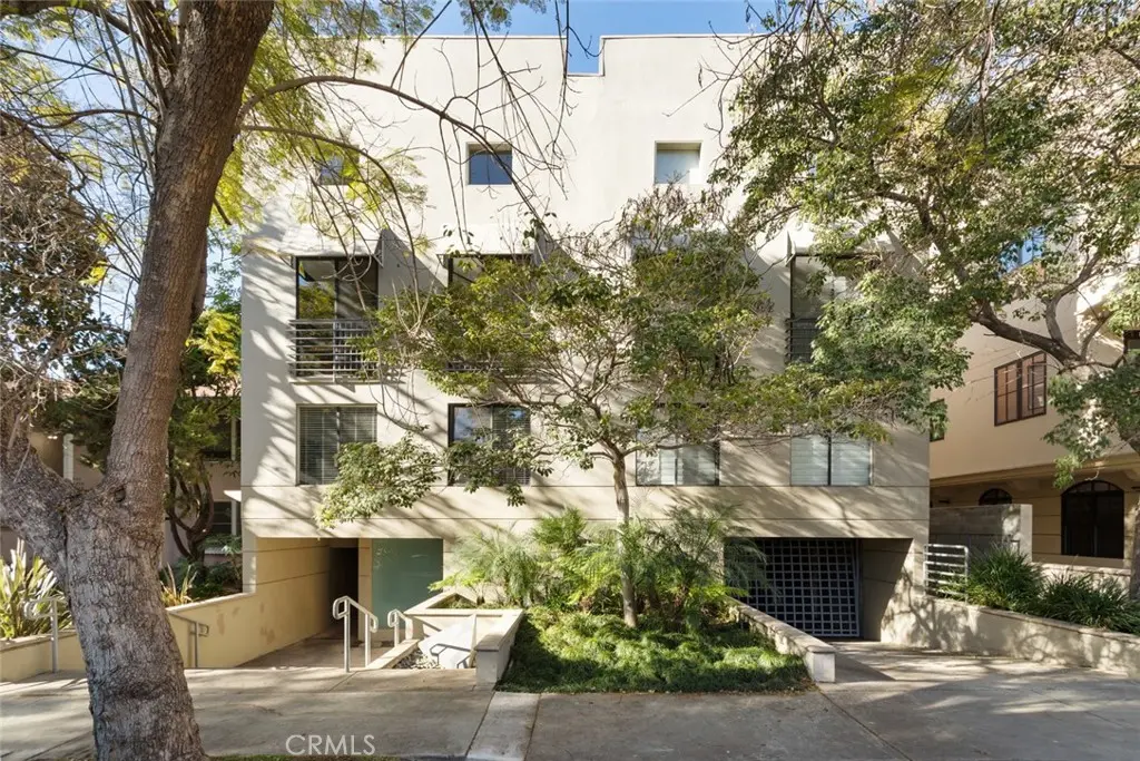 Apartment for sale at 1421 Greenfield Avenue, Los Angeles, CA
