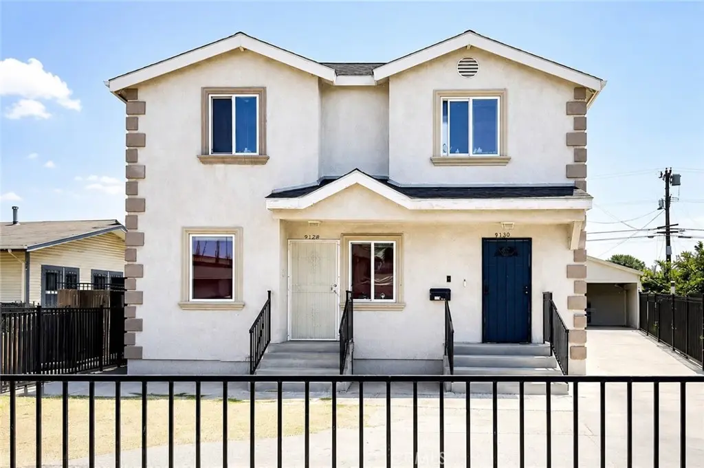 Duplex for sale at 9128 Menlo, Los Angeles, CA featuring 8 beds and 4 baths