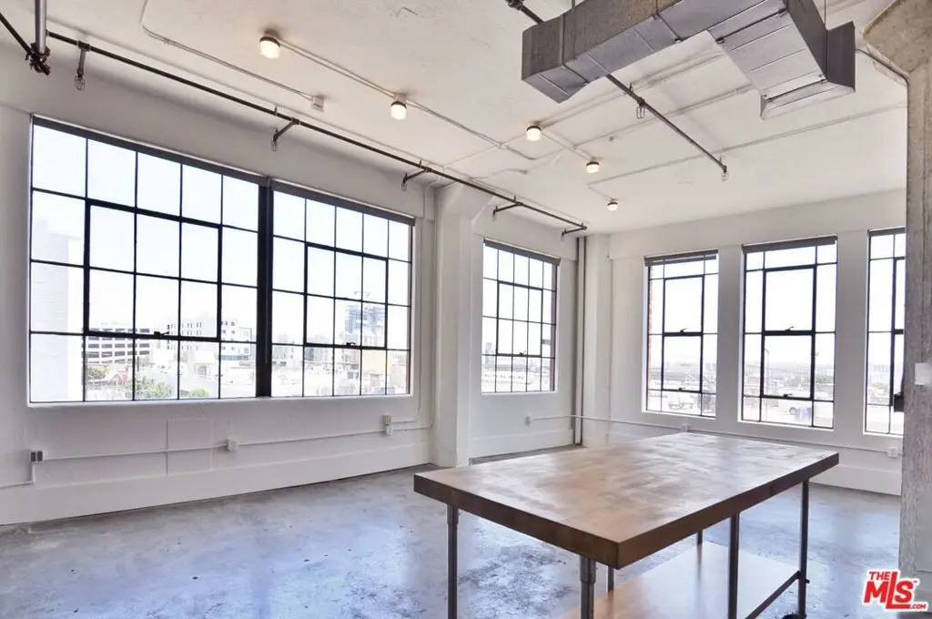 Condominium for rent at 315 E 8th Street 406, Los Angeles, CA and 1 bath