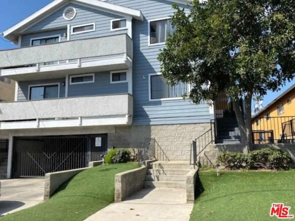 5263 Corteen Place 3, Valley Village, CA — listing photo 1