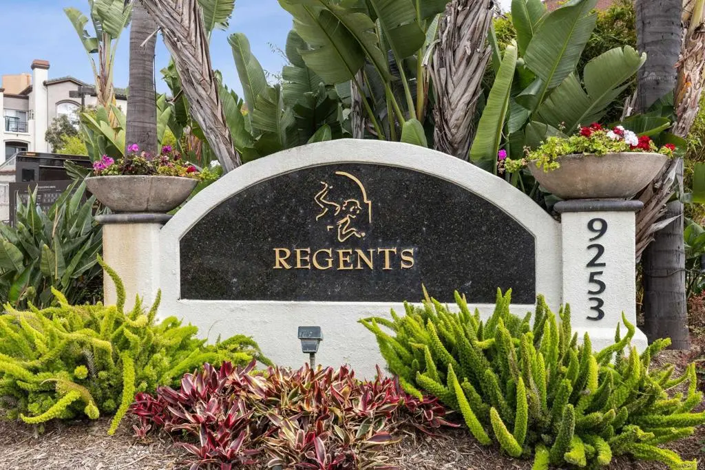 9237 Regents Road K218, La Jolla, CA — listing photo 1