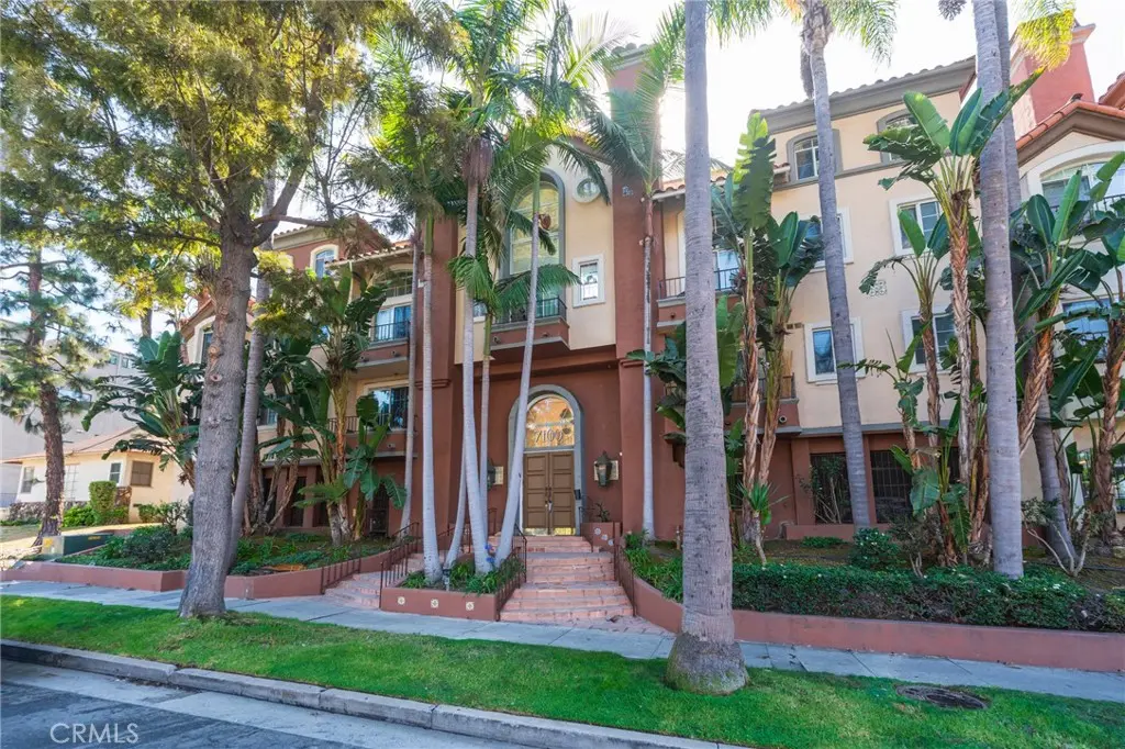 Condominium for sale at 7100 La Tijera Boulevard D101, Los Angeles, CA featuring 1 bed and 1 bath