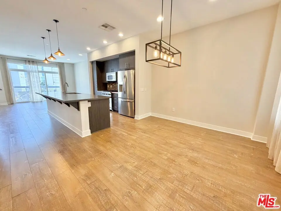 Residential Lease for rent at 2753 Waverly Drive 1003, Los Angeles, Los Angeles County, CA featuring 3 beds and 3 baths