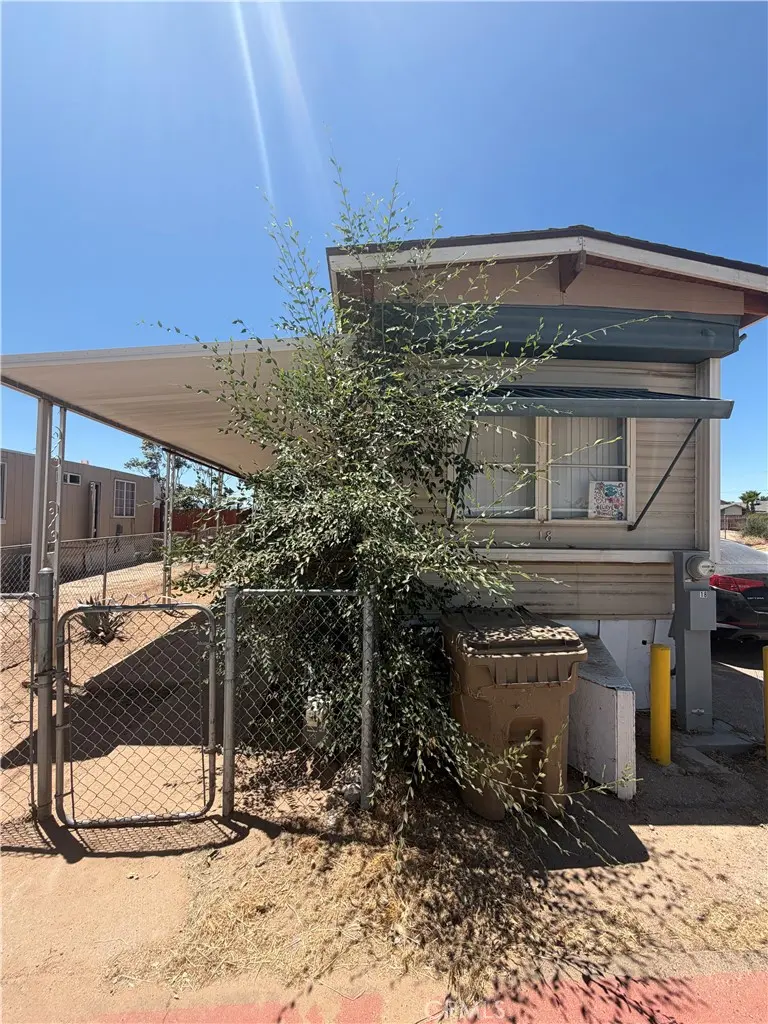 9120 Hesperia Road 18, Hesperia, CA — listing photo 1