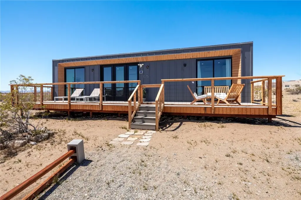 1375 Fortuna Avenue, Landers, CA — listing photo 1