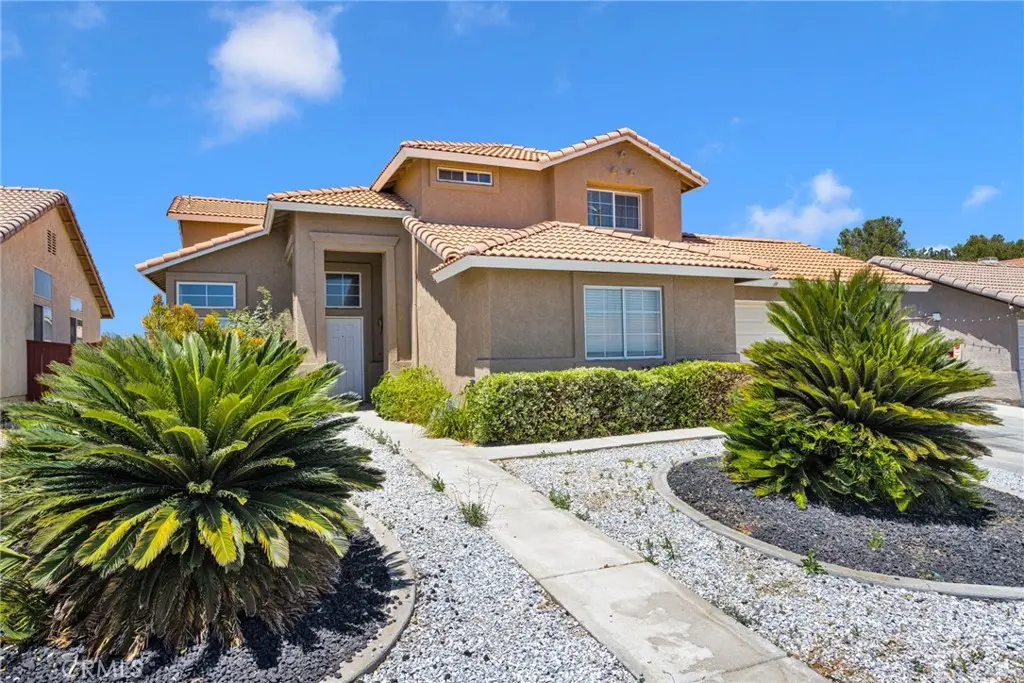 13776 Foxfire Road, Victorville, CA — listing photo 1