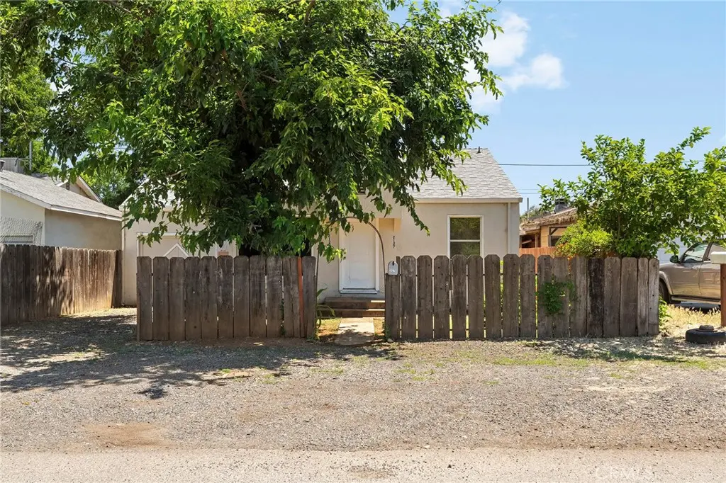 2127 B Street, Oroville, CA — listing photo 1