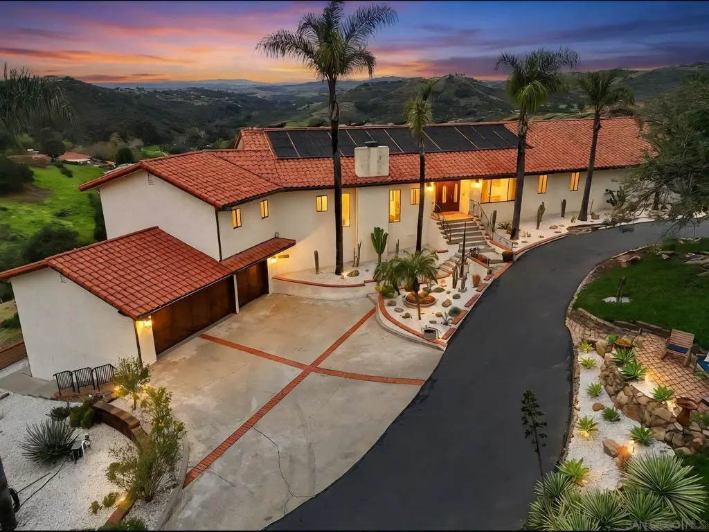 29509 Hoxie Ranch Rd, Vista, CA — listing photo 1