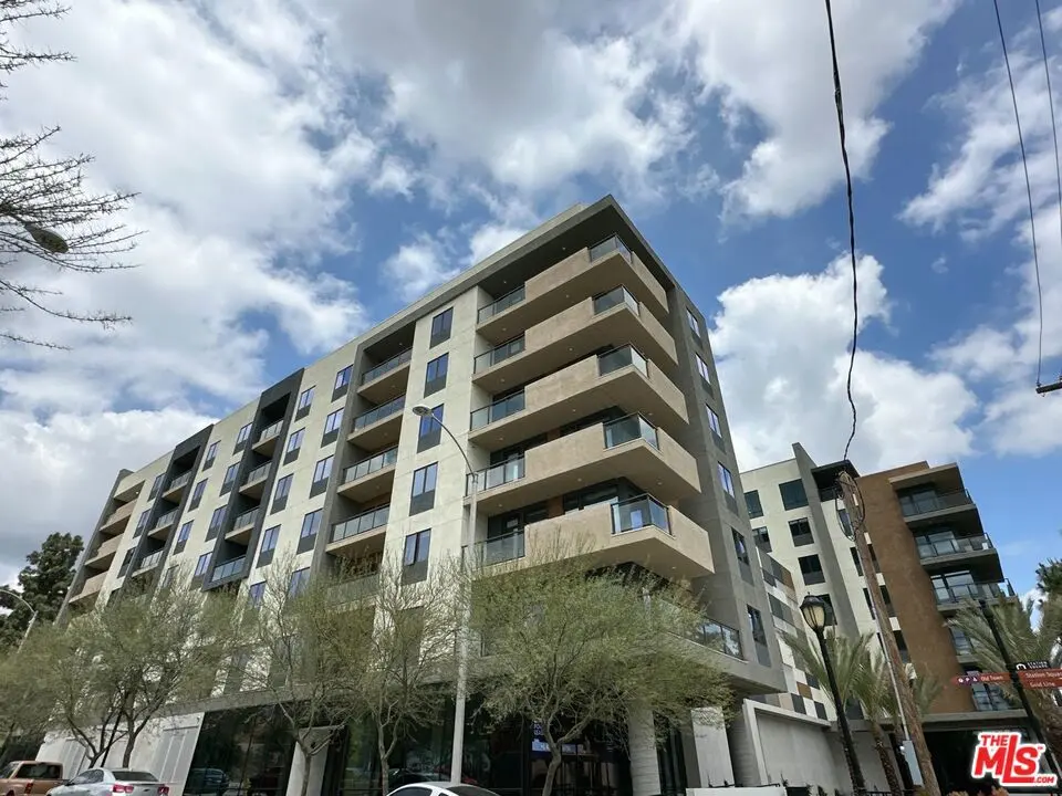 127 W Pomona Avenue 623, Monrovia, CA — listing photo 1