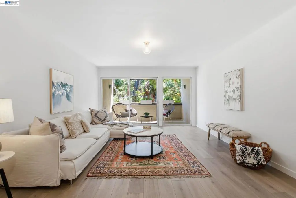 955 Shorepoint Ct 100, Alameda, CA — listing photo 1