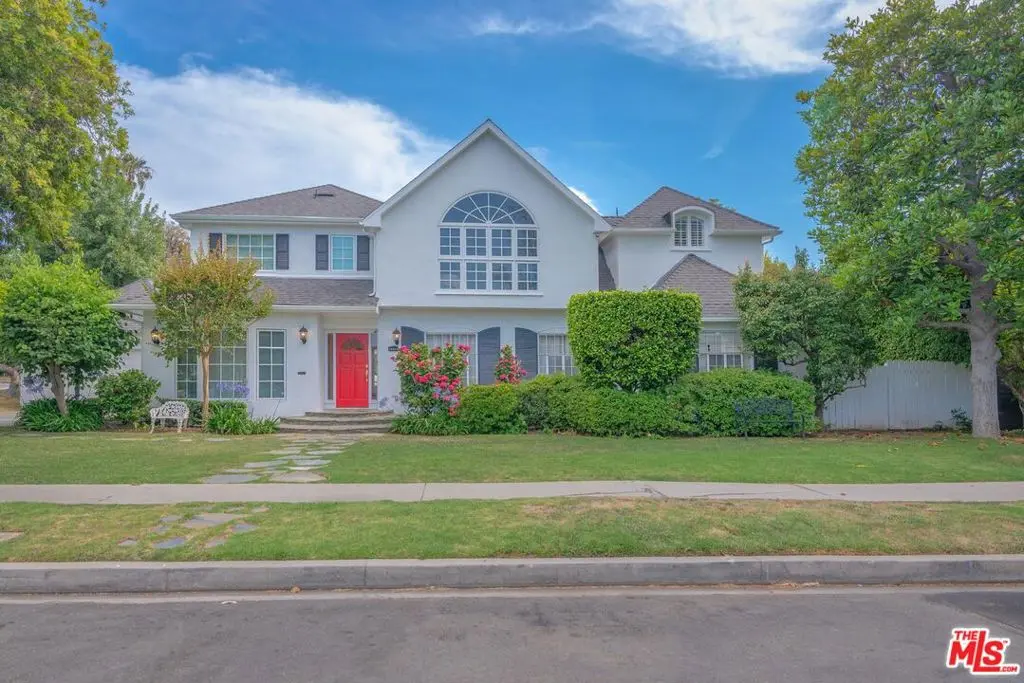 Residential Lease for rent at 9500 Sawyer Street, Los Angeles, Los Angeles County, CA featuring 7 beds and 5 baths