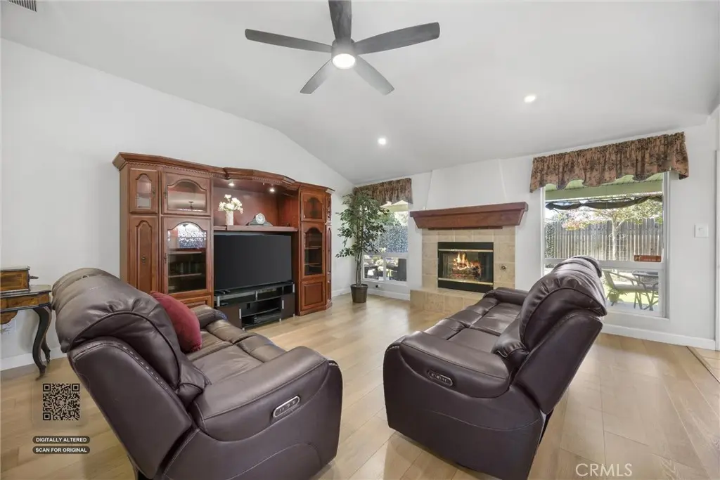 5813 Ragusa Lane, Bakersfield, CA — listing photo 1