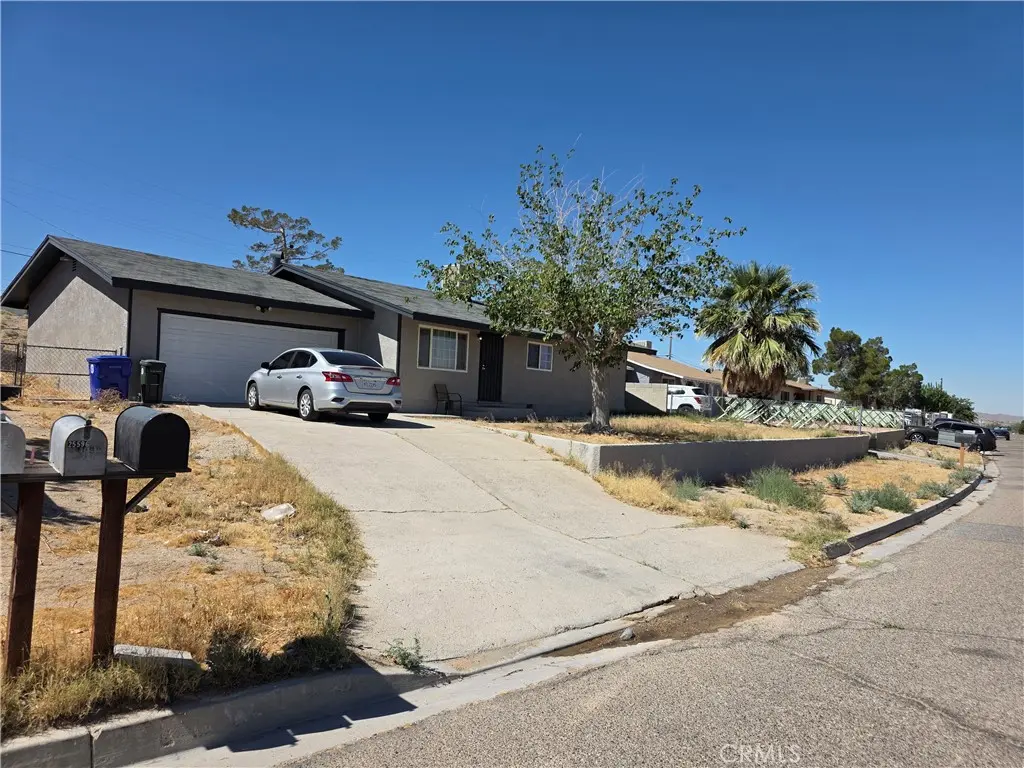 Single Family Residence for rent at 25595 Cheryle, Barstow, CA featuring 3 beds and 2 baths