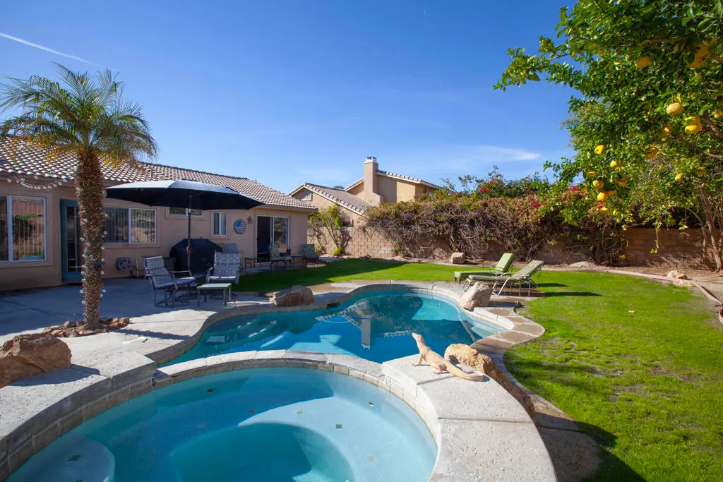 Residential Lease for rent at 79400 Paseo Del Rey, La Quinta, Riverside County, CA featuring 3 beds and 2 baths