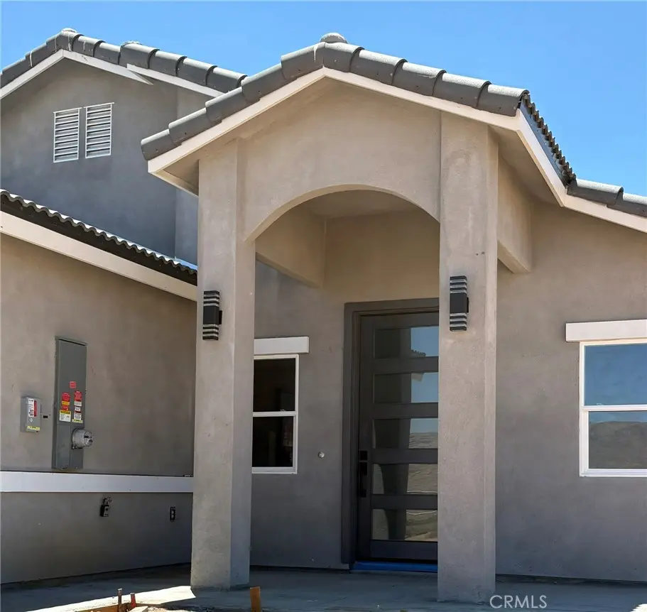 Single Family Residence for sale at 13928 Patomac Road, Apple Valley, CA featuring 4 beds and 3 baths