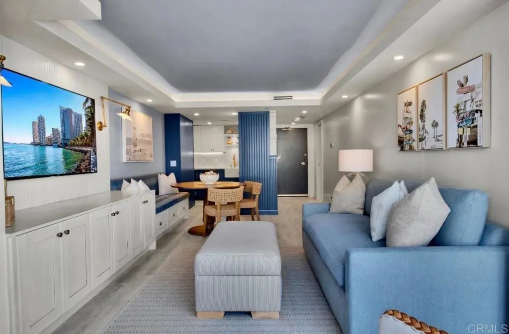 Condominium for rent at 1810 avenida del mundo 1101, Coronado, CA featuring 1 bed and 2 baths