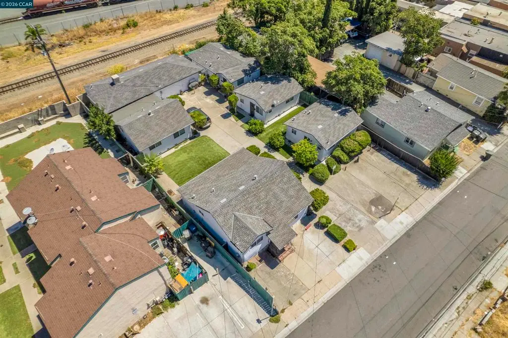 Residential Income for sale at 173 E 15Th St, Pittsburg, CA